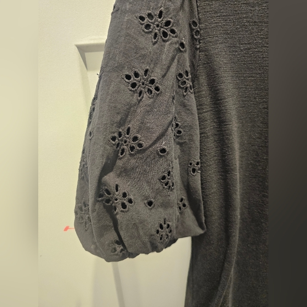 Cato Black Puff Sleeve Eyelet Top Women’s Size M Short Sleeve Blouse - Picture 2 of 9